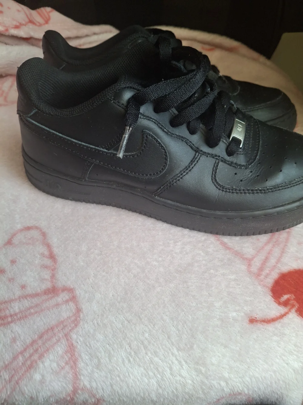 Nike Kids Black Low-Top Sneakers